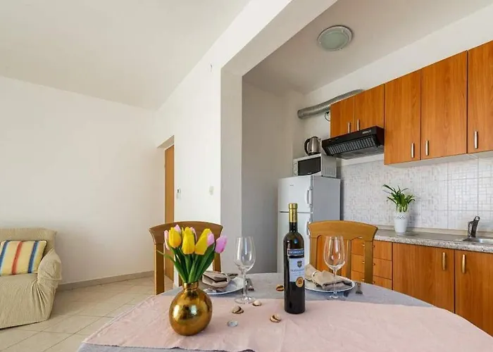 Anamarija - One Bedroom With Balcony - 5 *